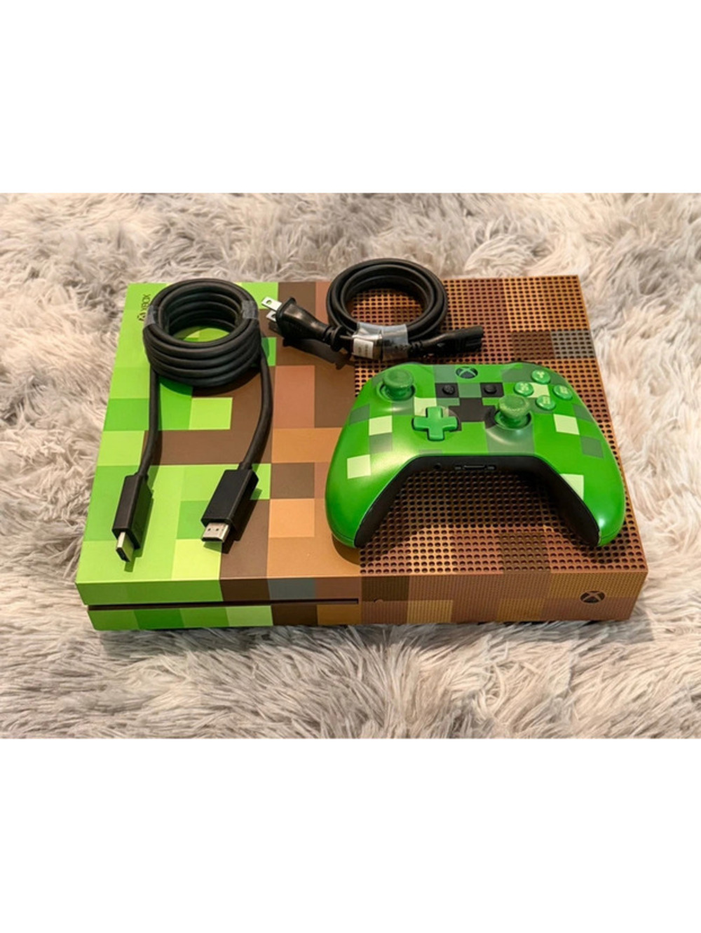Xbox One S 1TB (Minecraft Edition) console